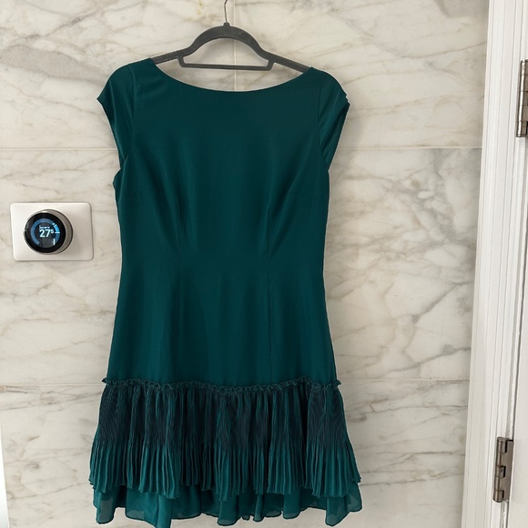 Coast Emerald Green Pleated Hem Dress Size US 8 (UK 12) - Picture 1 of 8
